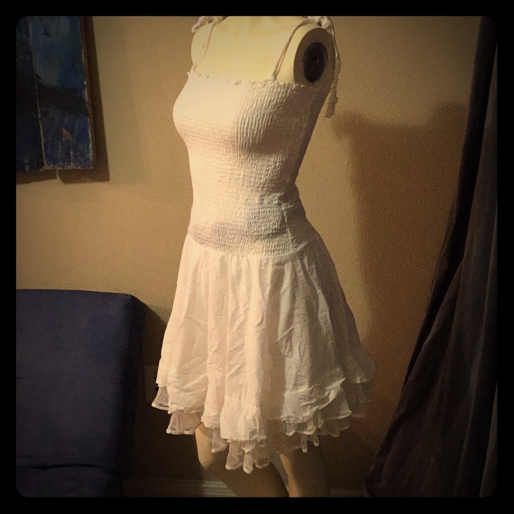 Bebe ruffled accordion dress